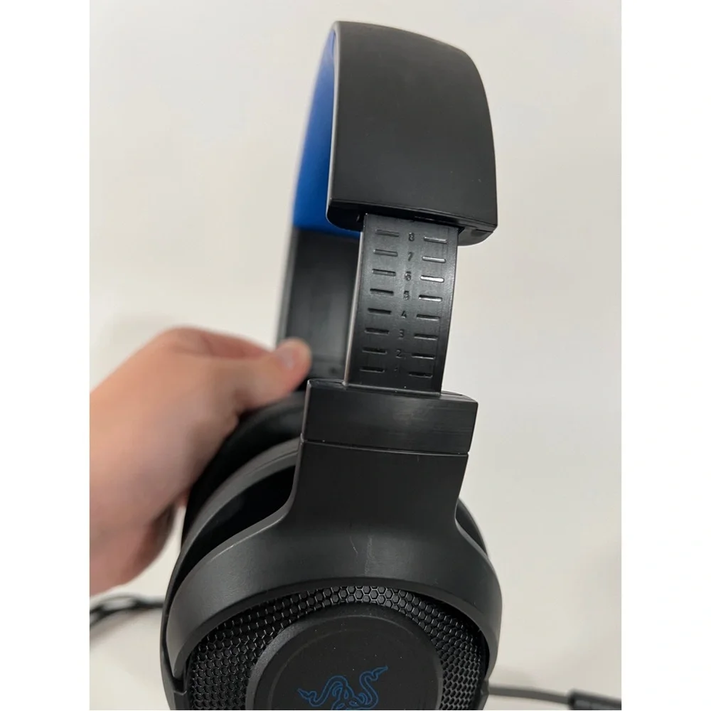 Razer Kraken X Ultralight Gaming Headset: 7.1 Surround Sound Black/Blue w/ Mic